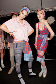 th_Marc_by_Marc_Jacobs_Spring_2013_Backstage_2_Sov4.jpg