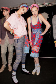 Marc_by_Marc_Jacobs_Spring_2013_Backstage_u_K7z_Ly.jpg