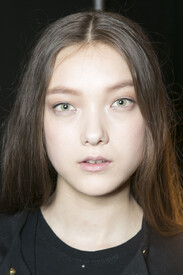 Jill_Stuart_Fall_2013_Backstage_Qe_Pc_NHt_KVDXx.jpg