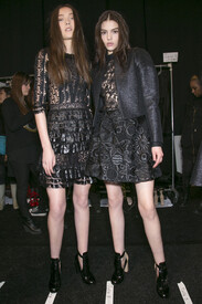 Jill_Stuart_Fall_2013_Backstage_ac_Ekpdk_Jk_Btx.jpg