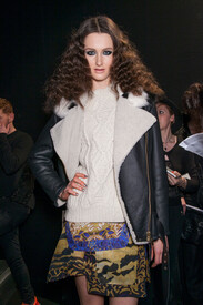 Just_Cavalli_Fall_2013_Backstage_DYm_YPQz_Bi2ux.jpg