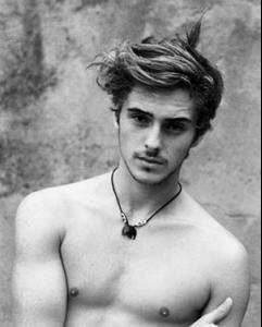 485001.975475.itemlarge.alex_watson.jpg