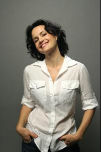 Carla-Gugino-Photo-Shoot.jpg