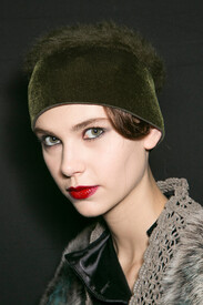 Emporio Armani Fall 2013 Backstage uimR_9a5rsjx.jpg