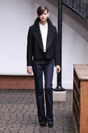 Christophe Lemaire Fall 2013 4y4480pvUdwx.jpg