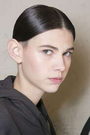 Felipe Oliveira Baptista Fall 2013 Backstage ZoS2l7oL5Lwx.jpg