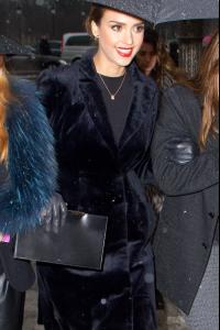 celeboots_jessica_alba_and_who_jan_2013_1.jpg