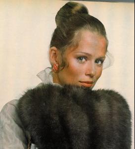 Lauren-Hutton-721x794-78kb-media-697-media-171885-1316238302.jpg