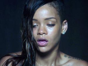 Rihanna Stay_33.jpg