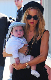 Skyler_Berman_Rachel_Zoe_Out_Brentwood_Husband_s.jpg