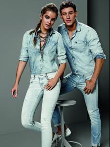 gas-adv-141-couple-1.jpg