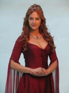 hurrem-meryem-uzerli-34722333-375-500.jpg