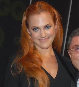 meryem-uzerli-sartlarini-acikladi_120820.jpg