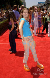 mae_whitman_2001_07_29.jpg