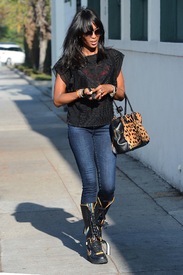 Naomi Campbell Street Style out in Beverly Hills 6.2.2015_03.jpg