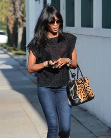 Naomi Campbell Street Style out in Beverly Hills 6.2.2015_09.jpg