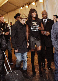 Naomi Campbell at her Fashion For Relief Charity Fashion Show in N.Y.C. 14.2.2015_25.jpg