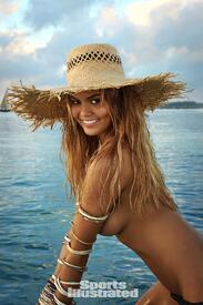 chrissy-teigen-2016-photo-sports-illustrated-x159762_tk2_00159-rawwmfinal1920.jpg