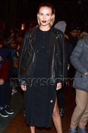 Newscom-sipaphotosfive992793.jpg