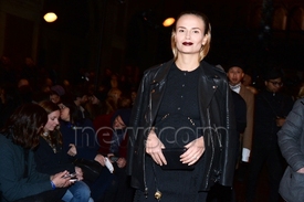 Newscom-sipaphotosfive992828.jpg