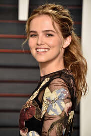 Zoey-Deutch--2016-Vanity-Fair-Oscar-Party--03.jpg