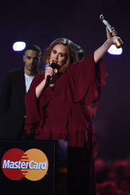 adele240216BZNimage30.jpg