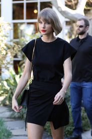 tswift240216BZNimage8.jpg