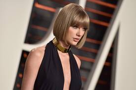 tswift280216BZNimage2.jpg