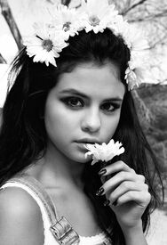 SelenaGomez.2.jpg