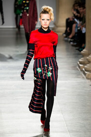 Fashion East Fall 2016 HorX6TkHffkx.jpg