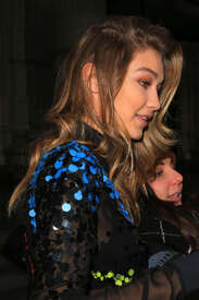 Gigi-Hadid-in-Mini-Dress--01.jpg