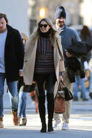 Jessica-Hart-at-Bar-Pitti--04.jpg