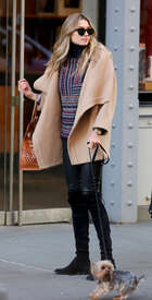 Jessica-Hart-at-Bar-Pitti--05.jpg