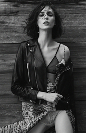 nylon mag 05.jpg