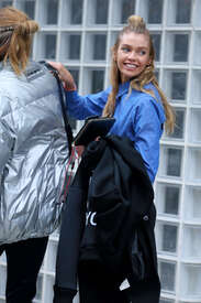 Stella-Maxwell-out-in-NYC--04.jpg