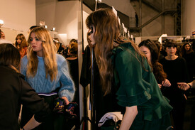 Fendi Fall 2016 Backstage pxQQDe8jb7Cx.jpg