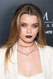 Abbey-Lee-Kershaw--Gods-Of-Egypt-NY-Premiere--01.jpg