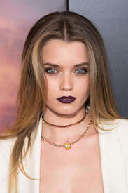 Abbey-Lee-Kershaw--Gods-Of-Egypt-NY-Premiere--02.jpg