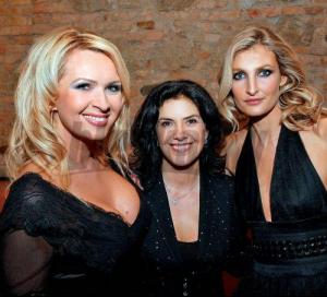 Tereza_Maxova_Iveta_Malachovska_ADRIANA_KMOTRIKOVA_Orange_fashion.jpg