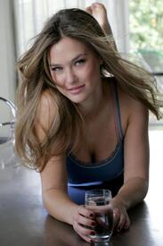 bar_refaeli_for_may_eden_2.jpg