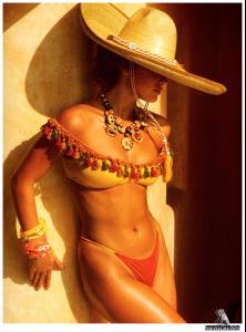 SI_SpEd_Knockouts_080_RachelHunter_1989_phHispard.jpg