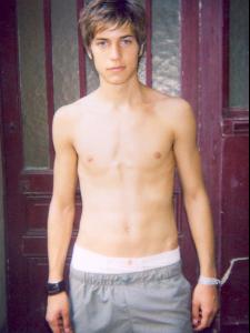 256lucasbravo076ok5.jpg
