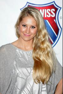 81266_Anna_Kournikova_2008_03_13___K_Swiss_pop_up_store_in_Santa_Monica_880_122_70lo.jpg