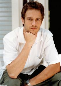 michael_vartan_03_06.jpg