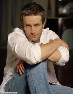 michael_vartan_05_04.jpg