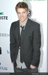 josh_henderson_hollywood_life_magazinies_9th_annual_young_hollywood_awards_h0vTBL.jpg