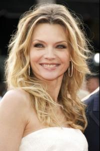 capt.fwd10120070711_michelle_pfeiffer.jpg