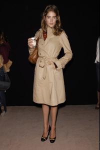 Doutzen_Kroes_at_the_backstage_of_Dior_ss_2006_fashion_show.jpg