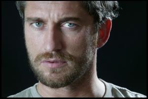 Gerard_Butler___Martin_Pope_Photoshoot_03lj_hireshotties.jpg