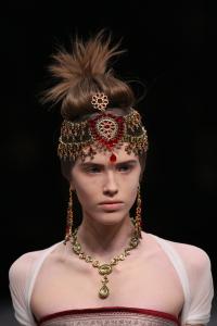 taryn_Alexander_McQueen_Fall_2008_Ready_to_Wear2.jpg